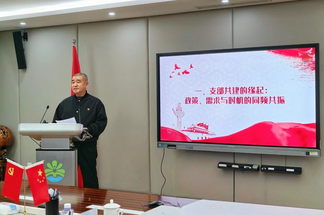 1985242577065824256.jpg cecbe69f5fec1db8d202ea75a676da10.jpg