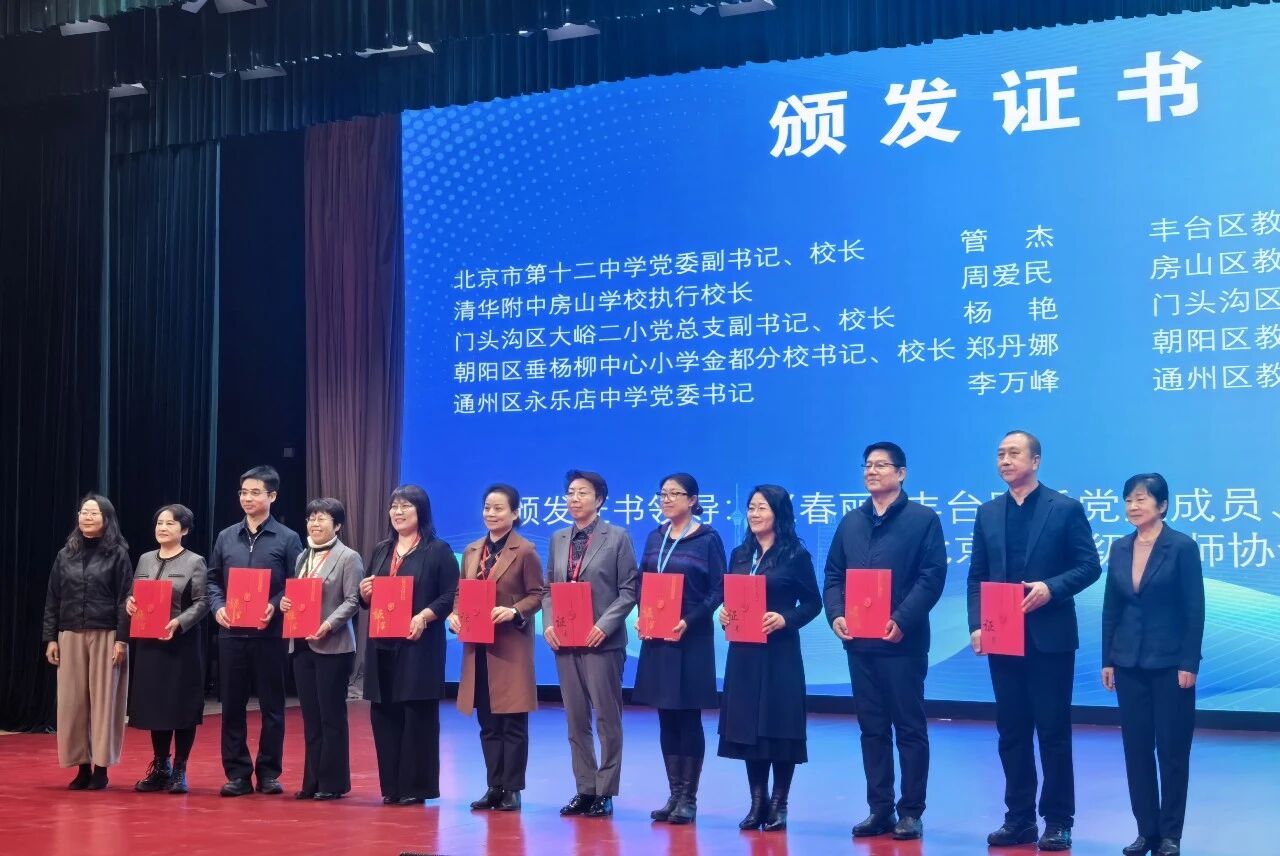 2003637844865536000.jpg 0183229eb42735e52db61da6a9af7bf6.jpg